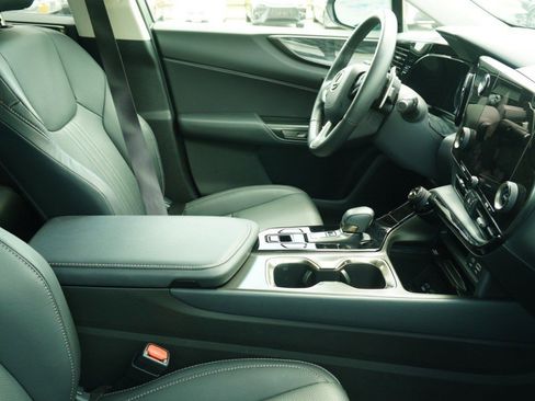 Used 2025 Lexus NX 250 FWD w/ Towing Package (2000 Lbs) image 10