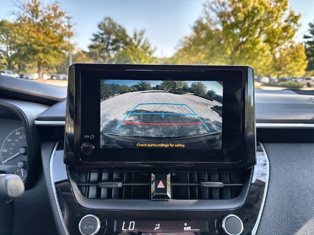 Used 2024 Toyota Corolla LE FWD image 17