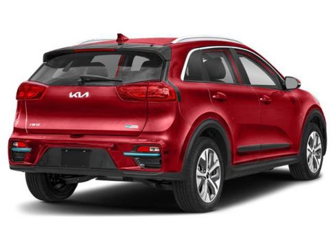 Used 2022 Kia Niro EX Premium w/ Cold Weather Package FWD image 2