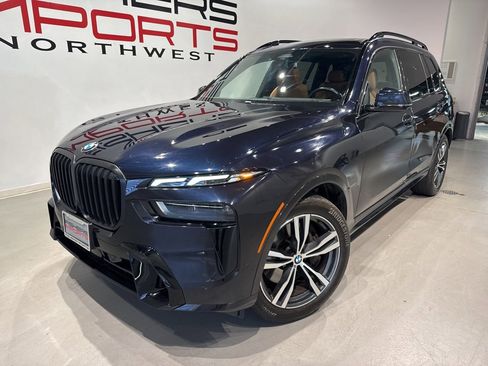 Used 2024 BMW X7 xDrive40i w/ M Sport Package image 2
