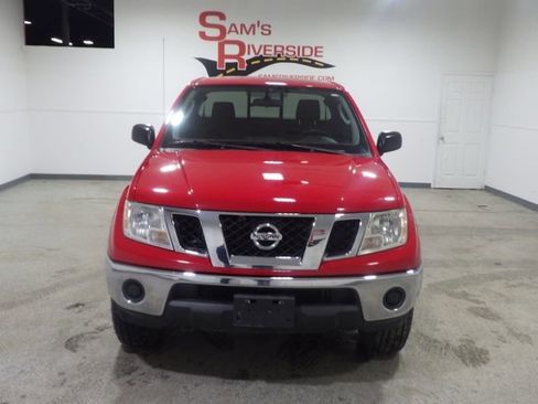 Used 2010 Nissan Frontier SE w/ SE Value Truck Pkg image 6