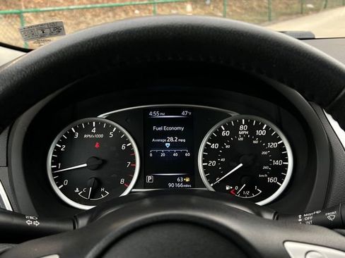 Used 2016 Nissan Sentra SV w/ Style Package image 18