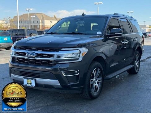 Used 2024 Ford Expedition Limited image 5