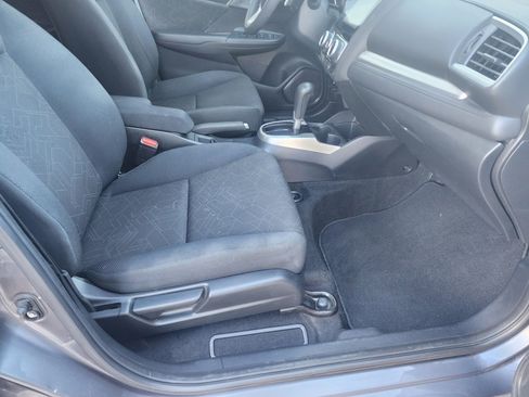 Used 2015 Honda Fit EX image 40