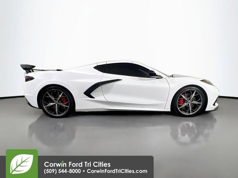 Used 2023 Chevrolet Corvette Stingray Coupe w/ Z51 Performance Package image 17