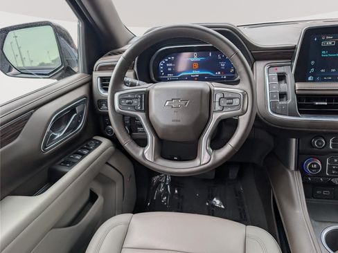 Used 2023 Chevrolet Tahoe Z71 w/ Z71 Off-Road Package AWD/4WD image 21