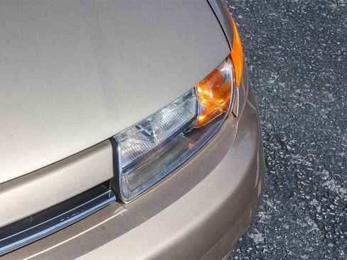 Used 2001 Saturn L-Series L200 image 13