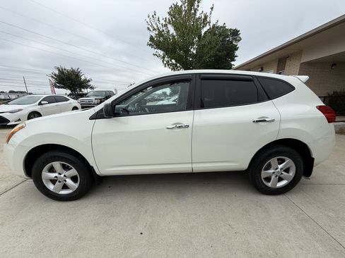Used 2010 Nissan Rogue S w/ 360 Degree Value Pkg image 4