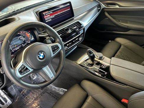 Used 2023 BMW 540i i w/ M Sport Package image 9