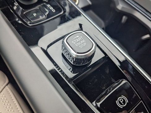 New 2026 Volvo XC60 B5 Plus w/ Protection Package Premier image 37