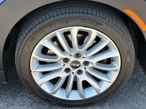 Used 2019 MINI Cooper Clubman S w/ Starlight Blue Edition image 24