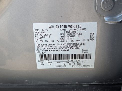 Used 2023 Ford Explorer XLT w/ Equipment Group 202A AWD/4WD image 40