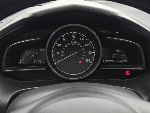 Used 2018 MAZDA MAZDA3 Touring image 16