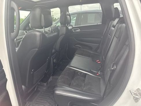 Used 2021 Jeep Grand Cherokee Laredo X AWD/4WD image 7