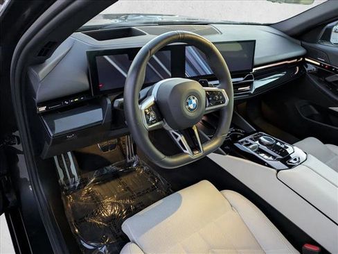 Used 2024 BMW 530i w/ M Sport Package image 10