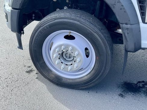 Used 2023 Ford F450 4x4 Crew Cab Super Duty image 11