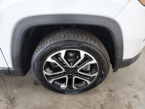 Used 2023 Jeep Compass Limited AWD/4WD image 38