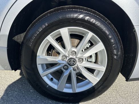 Used 2026 Toyota Camry LE image 28