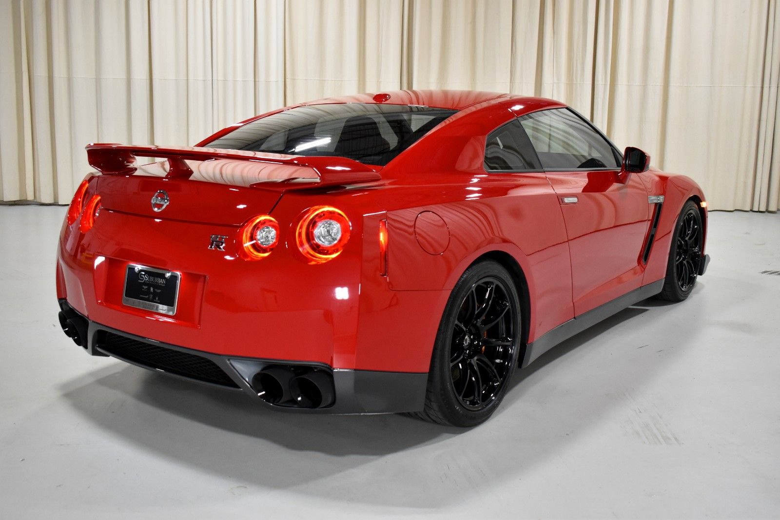 Used 2009 Nissan GT-R Premium AWD/4WD image 5