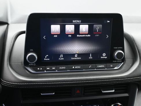 Used 2024 Nissan Rogue SV image 19