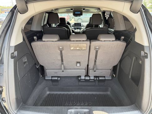 Used 2018 Honda Odyssey Elite image 14