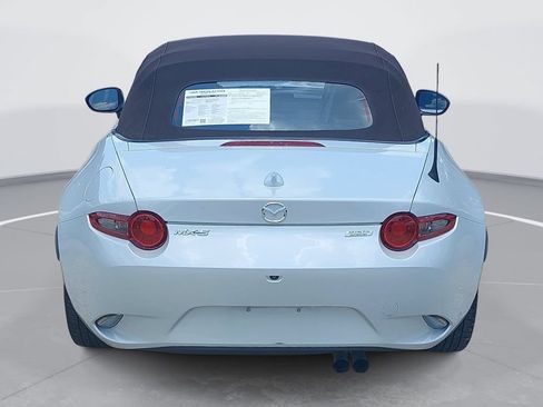 Used 2019 MAZDA MX-5 Miata Grand Touring w/ GT-S Package RWD image 6