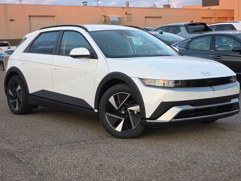 New 2025 Hyundai Ioniq 5 SEL image 2