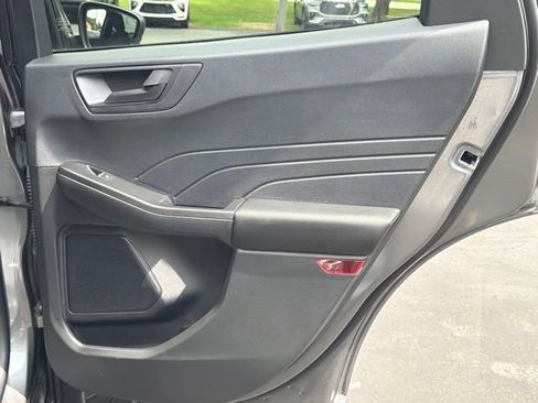 Used 2025 Ford Escape Active AWD/4WD image 30