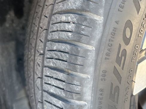 Used 2024 Kia Telluride EX w/ EX Captain's Chair Package image 17