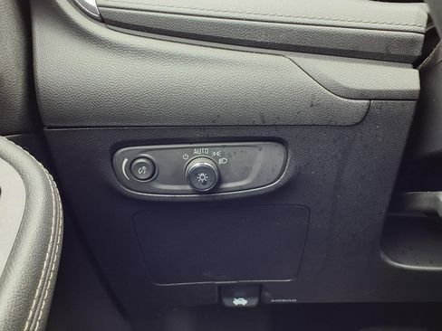 Used 2024 Buick Encore GX Sport Touring image 17