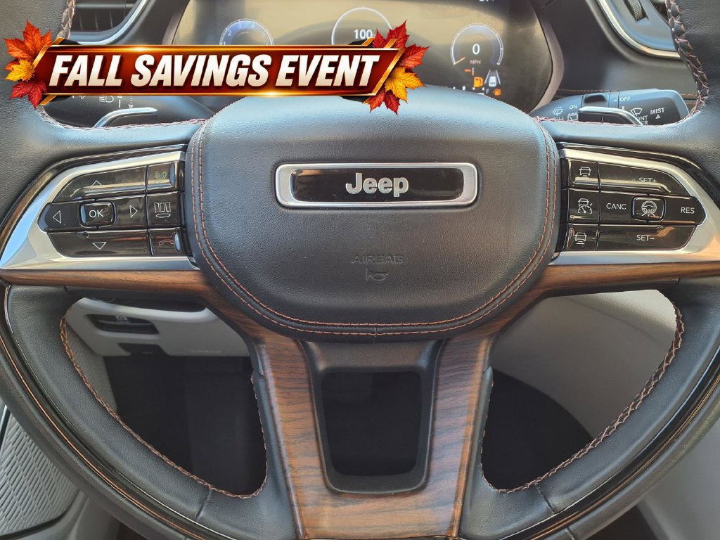 Used 2022 Jeep Grand Cherokee Summit AWD/4WD image 19