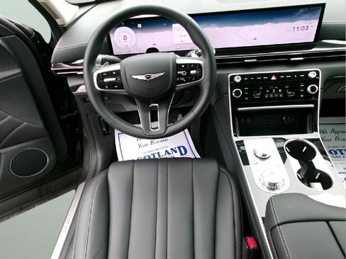 Used 2025 Genesis GV80 2.5T Standard image 11