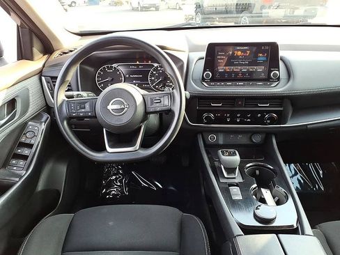Used 2023 Nissan Rogue S AWD/4WD image 18