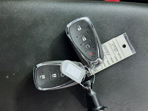 Used 2022 Chevrolet Equinox LS image 35