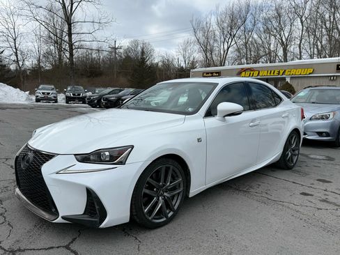 Used 2019 Lexus IS 300 F Sport w/ F Sport Package image 8