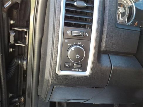 Used 2017 RAM 1500 Limited image 21