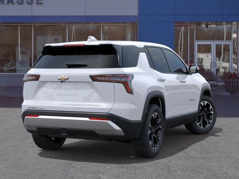 New 2026 Chevrolet Equinox LT AWD/4WD image 4