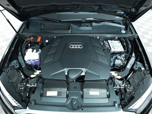 New 2025 Audi Q7 3.0T Prestige image 43