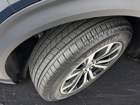 Used 2025 Ford Explorer ST-Line image 39