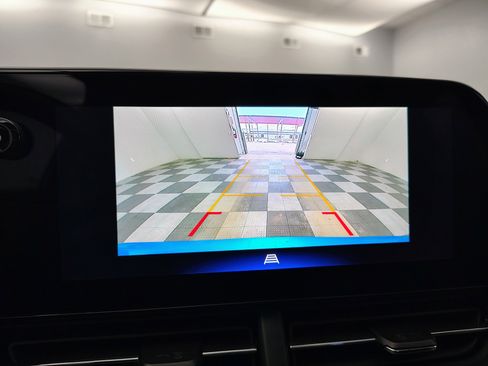 Used 2025 Chevrolet Trax RS w/ Sunroof Package image 5