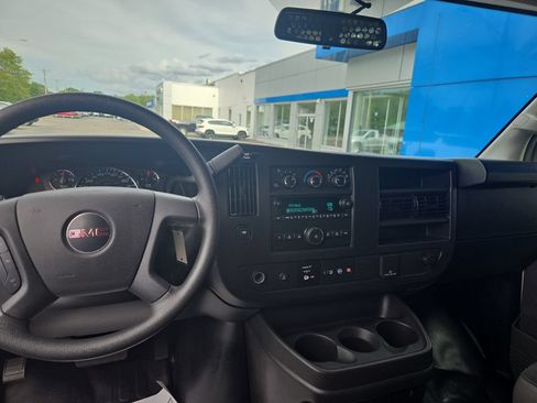 Certified 2025 GMC Savana 2500 w/ Driver Convenience Package RWD image 18