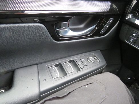 Used 2025 Honda CR-V EX-L image 24