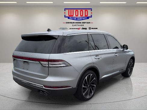 Used 2024 Lincoln Aviator Reserve w/ Equipment Group 201A AWD/4WD image 3