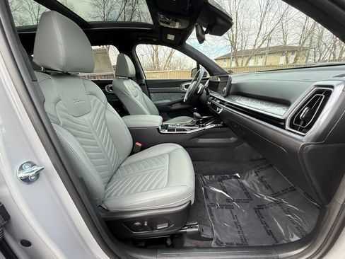 Certified 2025 Kia Sorento SX Prestige w/ Sage Leather Package image 21