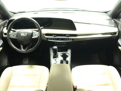 Used 2024 Cadillac XT4 Luxury image 19