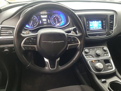 Used 2015 Chrysler 200 Limited image 22