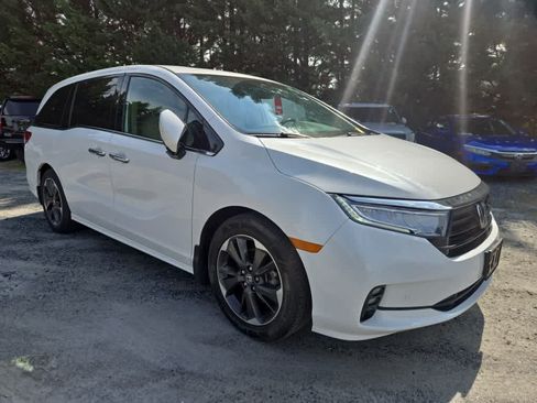 Used 2023 Honda Odyssey Elite image 4