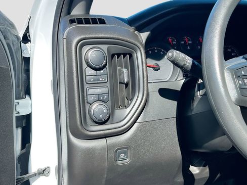 Used 2025 Chevrolet Silverado 1500 W/T w/ Trailering Package AWD/4WD image 10