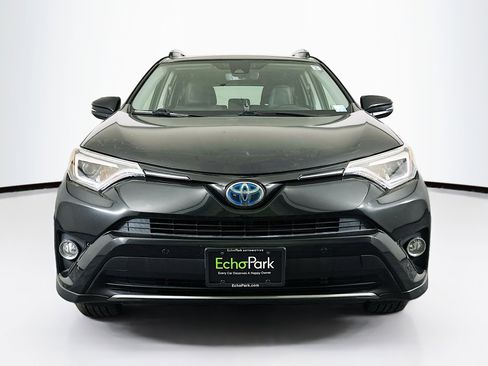 Used 2018 Toyota RAV4 Limited image 2