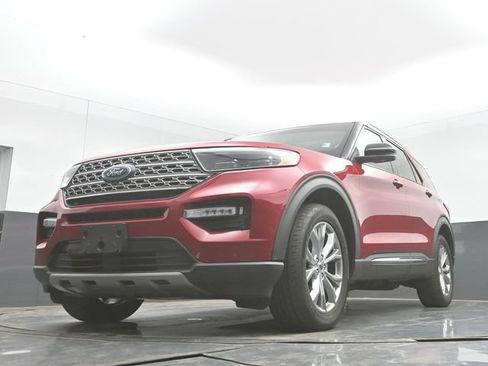 Used 2021 Ford Explorer Limited w/ Equipment Group 301A AWD/4WD image 47